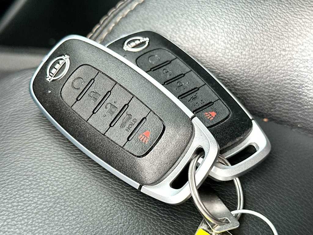 Thumbnail: 2023 Nissan Rogue - 16