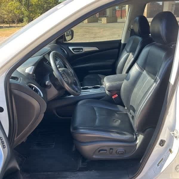 Thumbnail: 2019 Nissan Pathfinder - 6