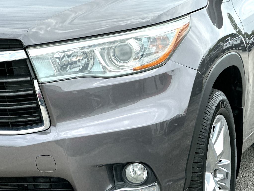 Thumbnail: 2015 Toyota Highlander - 27