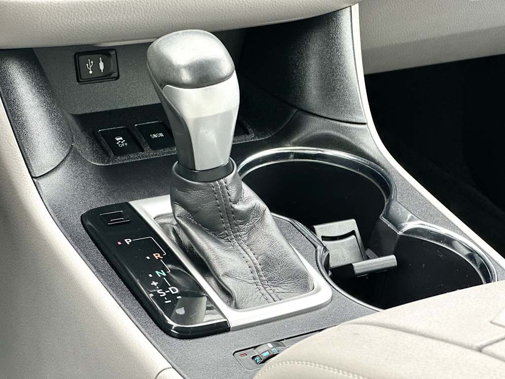 Thumbnail: 2015 Toyota Highlander - 14
