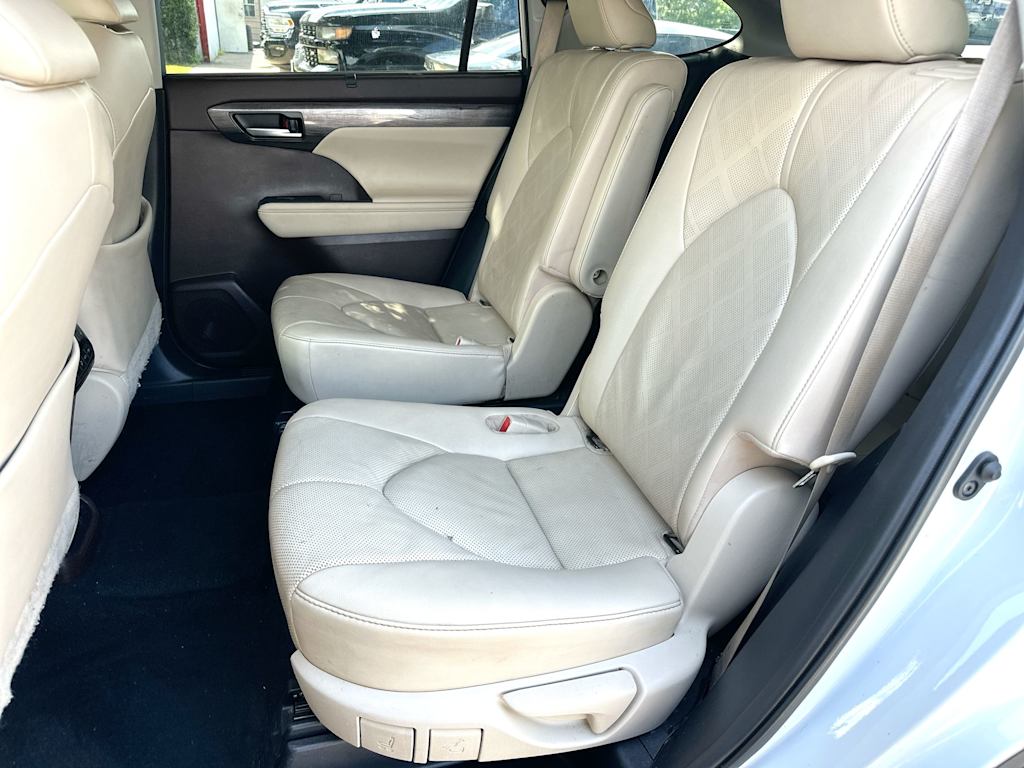 Thumbnail: 2020 Toyota Highlander - 11