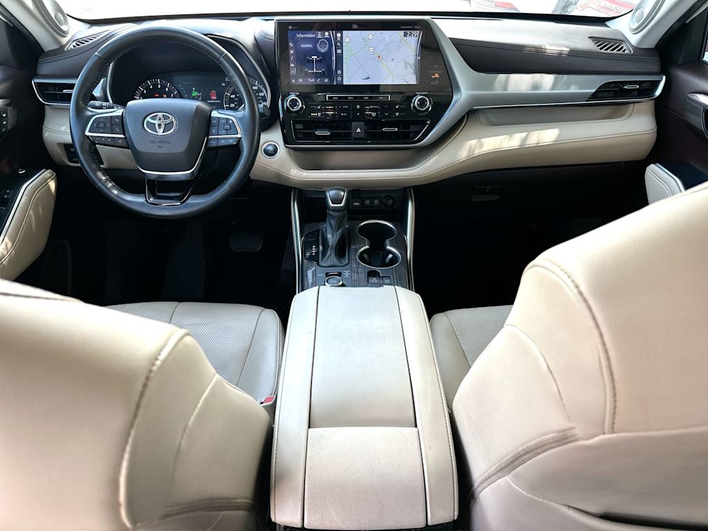 Thumbnail: 2020 Toyota Highlander - 9