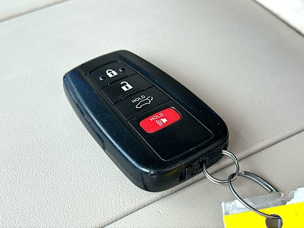 Thumbnail: 2020 Toyota Highlander - 16