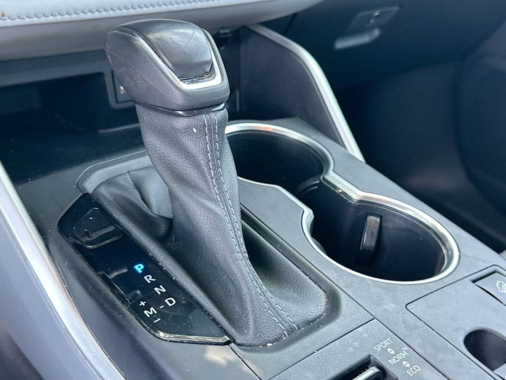 Thumbnail: 2023 Toyota Highlander - 14