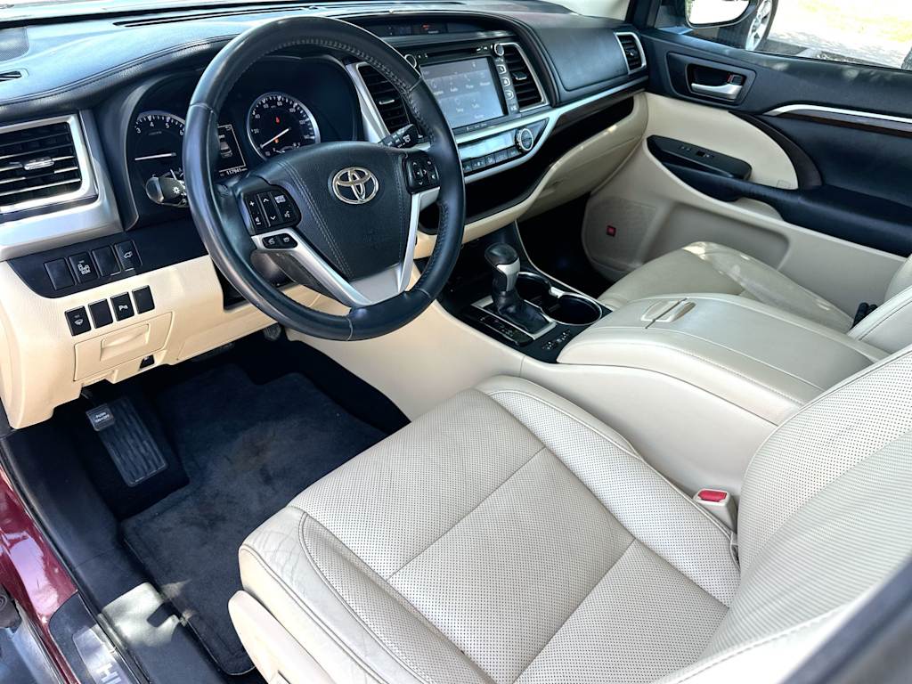Thumbnail: 2016 Toyota Highlander - 2