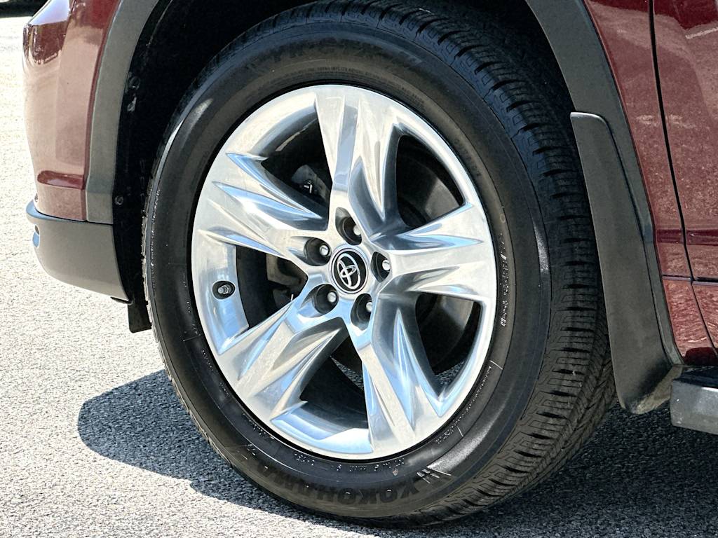 Thumbnail: 2016 Toyota Highlander - 7