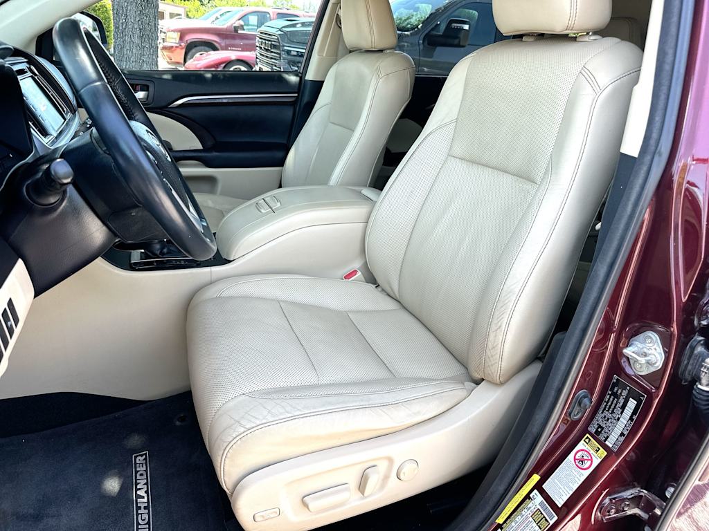 Thumbnail: 2016 Toyota Highlander - 9