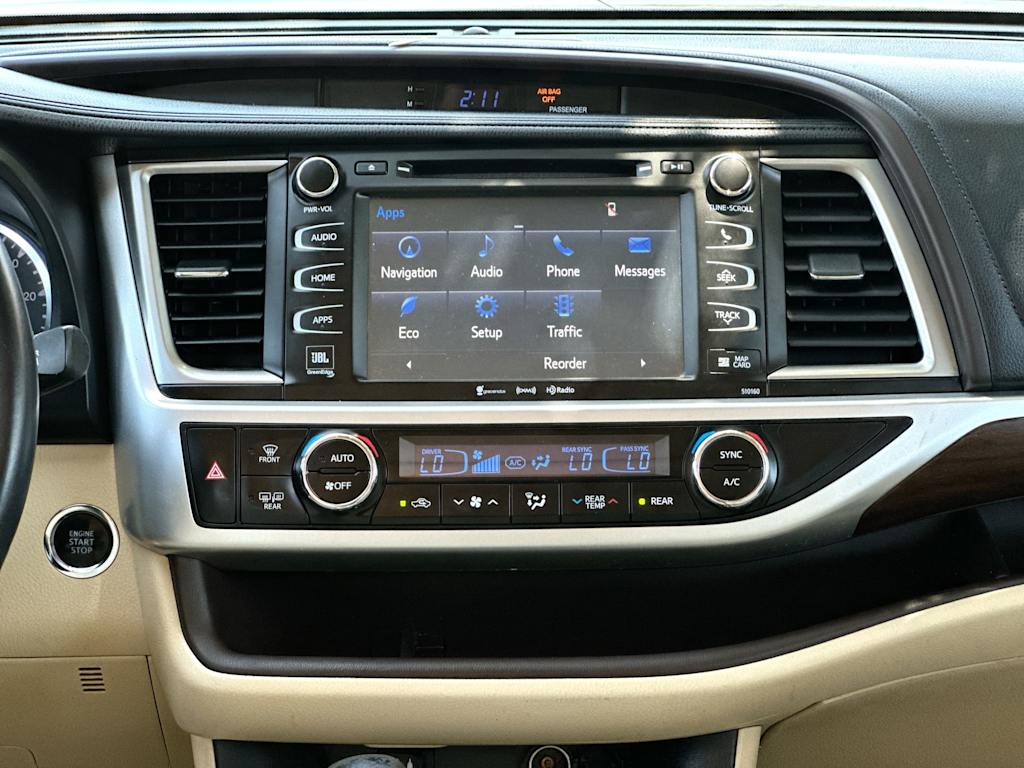 Thumbnail: 2016 Toyota Highlander - 29