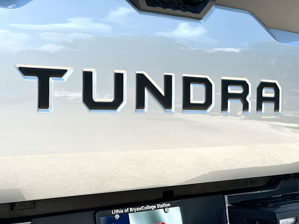 Thumbnail: 2023 Toyota Tundra - 7