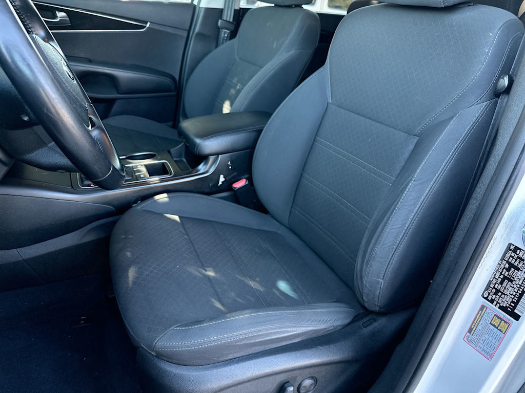 Thumbnail: 2020 Kia Sorento - 10