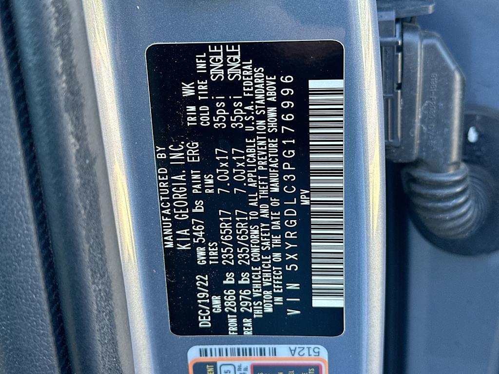 Thumbnail: 2023 Kia Sorento - 17