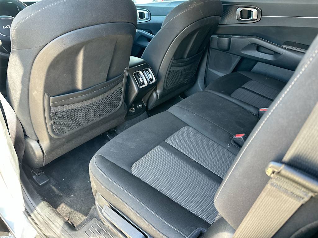 Thumbnail: 2023 Kia Sorento - 27