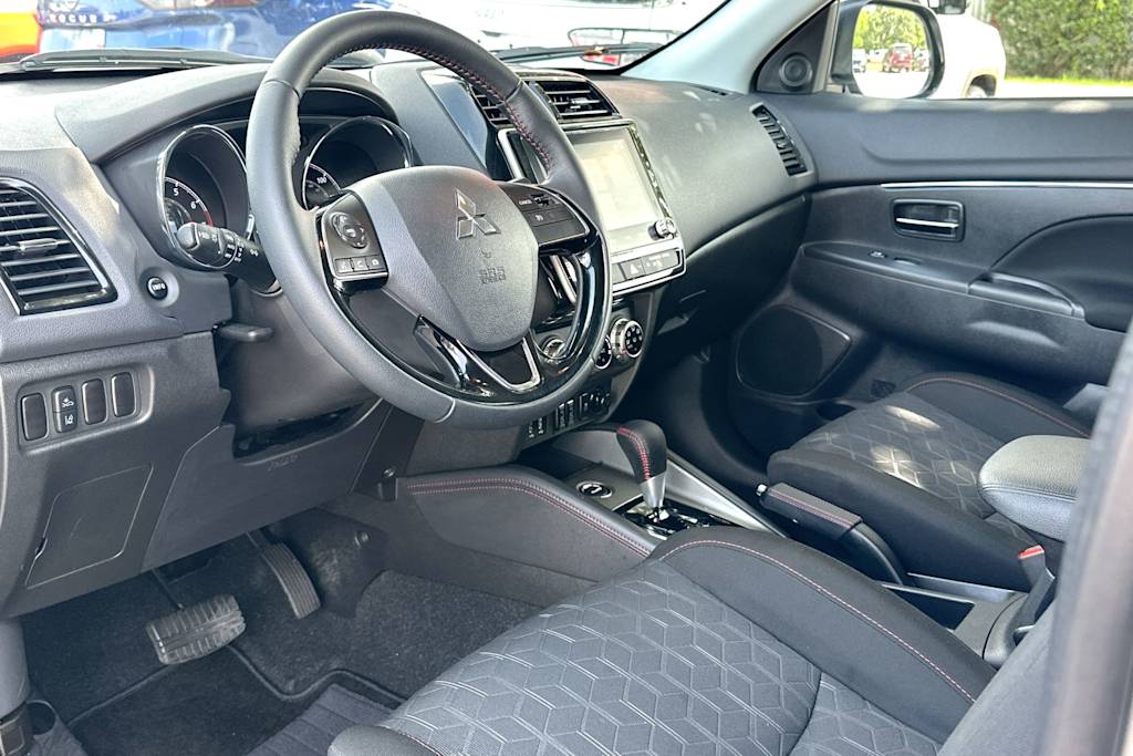 Thumbnail: 2026 Mitsubishi Outlander Sport - 2