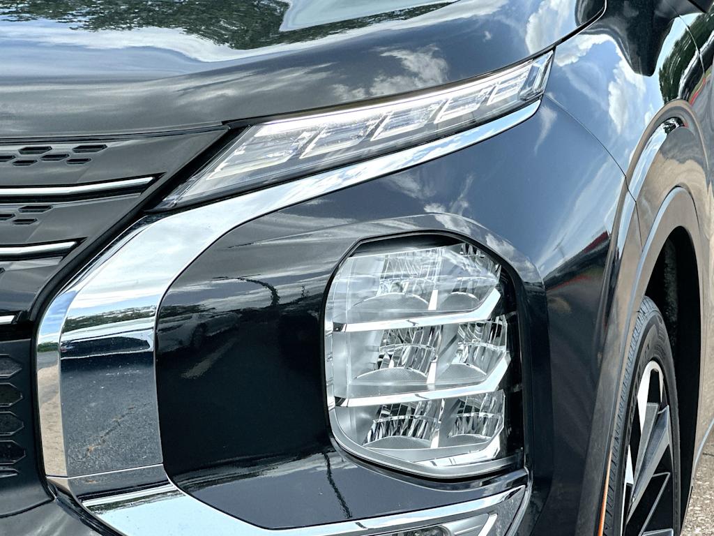 Thumbnail: 2024 Mitsubishi Outlander - 27