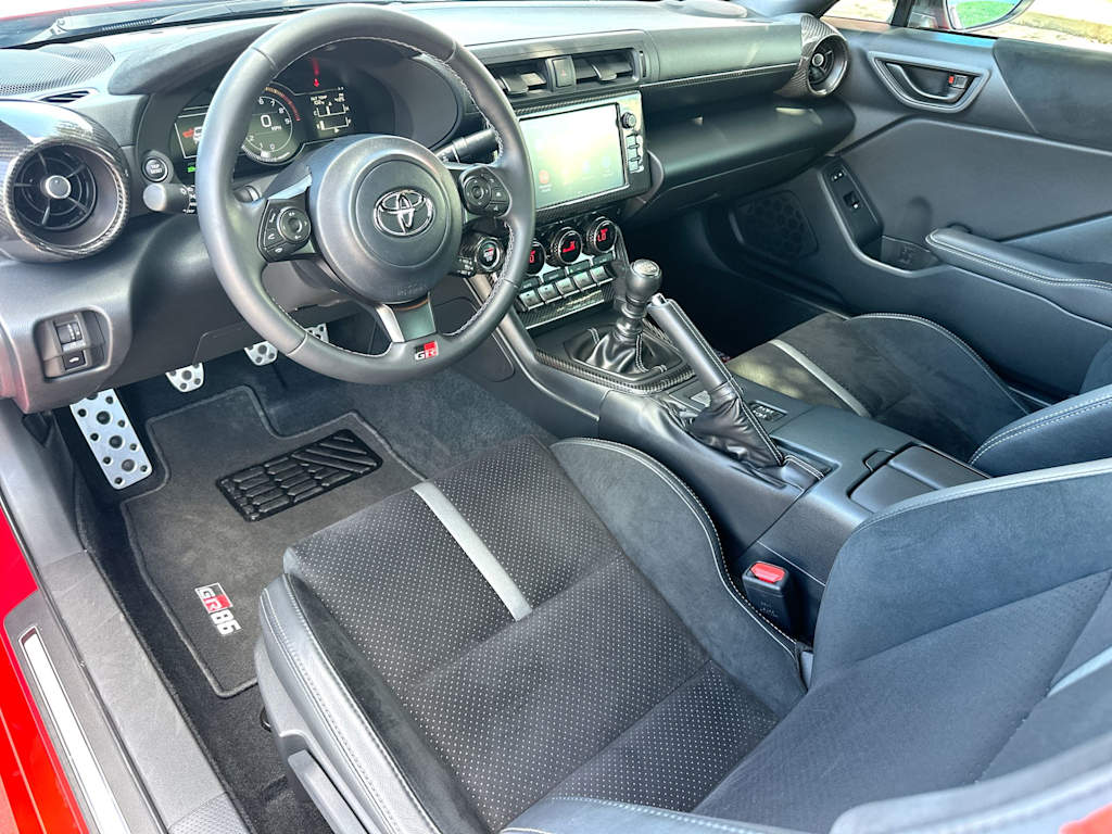Thumbnail: 2025 Toyota GR86 - 2