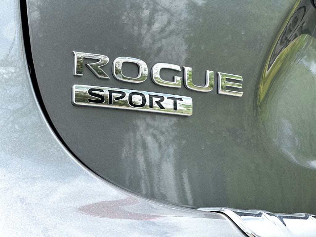 Thumbnail: 2022 Nissan Rogue Sport - 7