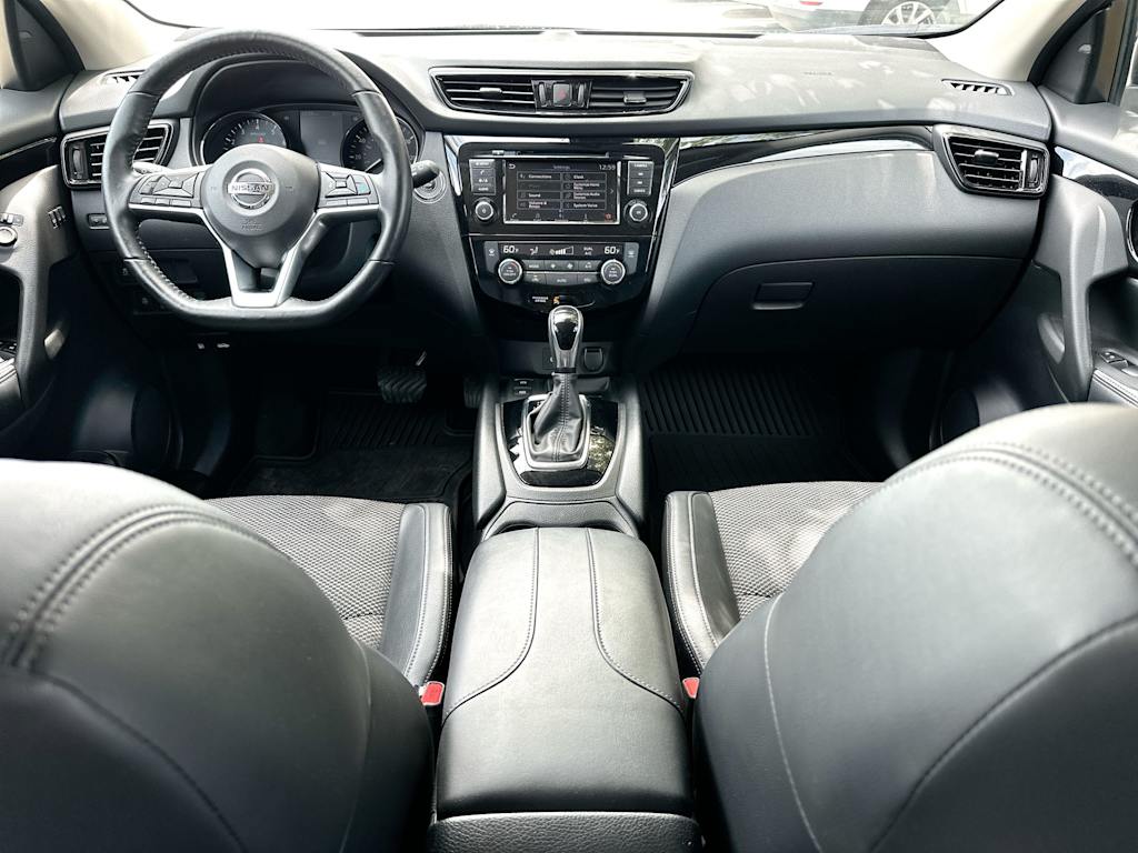 Thumbnail: 2022 Nissan Rogue Sport - 9