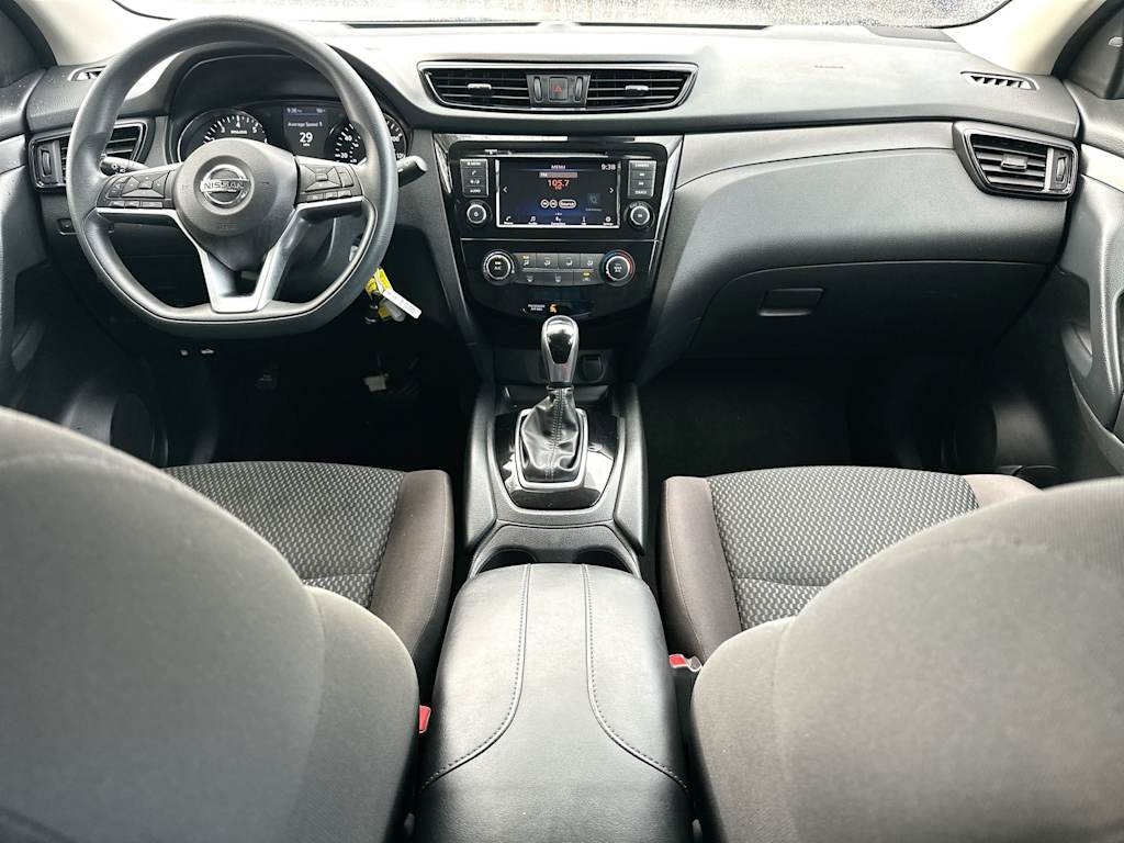 Thumbnail: 2020 Nissan Rogue Sport - 9