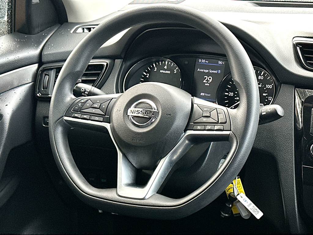 Thumbnail: 2020 Nissan Rogue Sport - 12