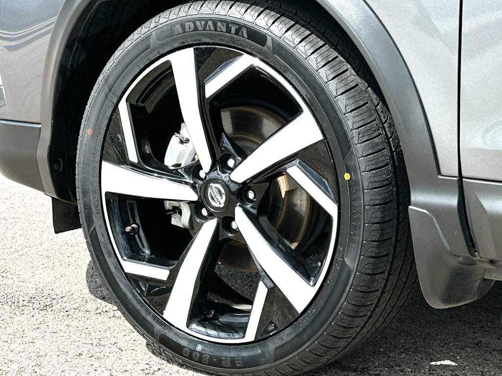 Thumbnail: 2022 Nissan Rogue Sport - 8