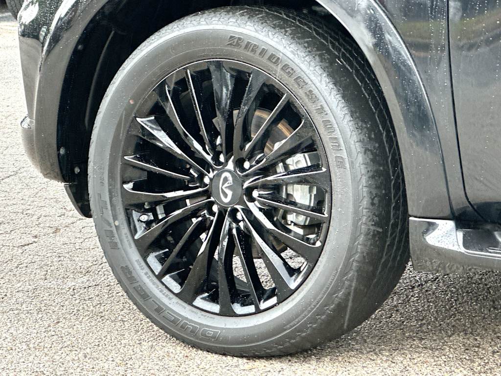 Thumbnail: 2023 INFINITI QX80 - 8