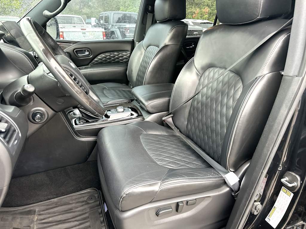 Thumbnail: 2023 INFINITI QX80 - 10