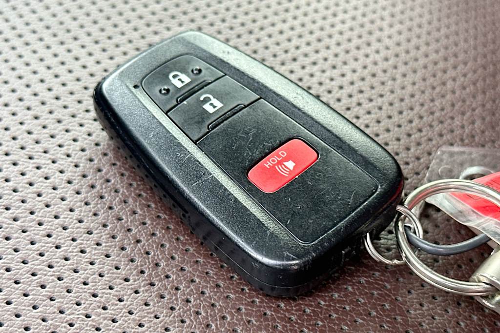 Thumbnail: 2022 Toyota 4Runner - 16