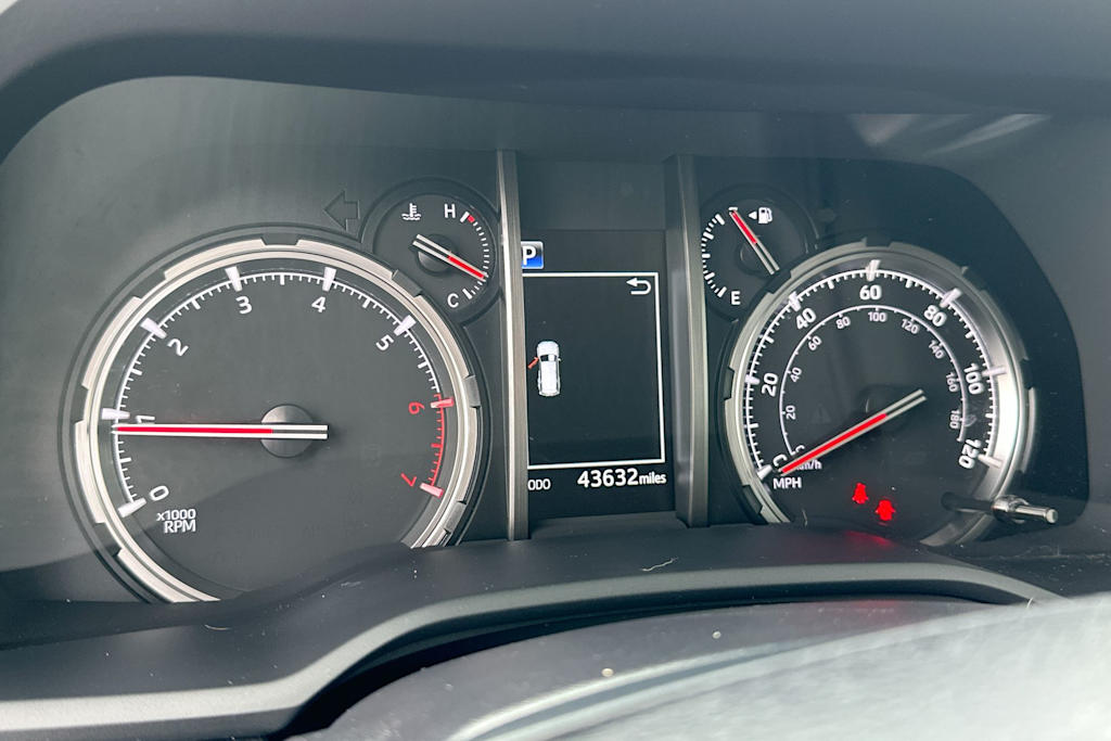 Thumbnail: 2022 Toyota 4Runner - 15