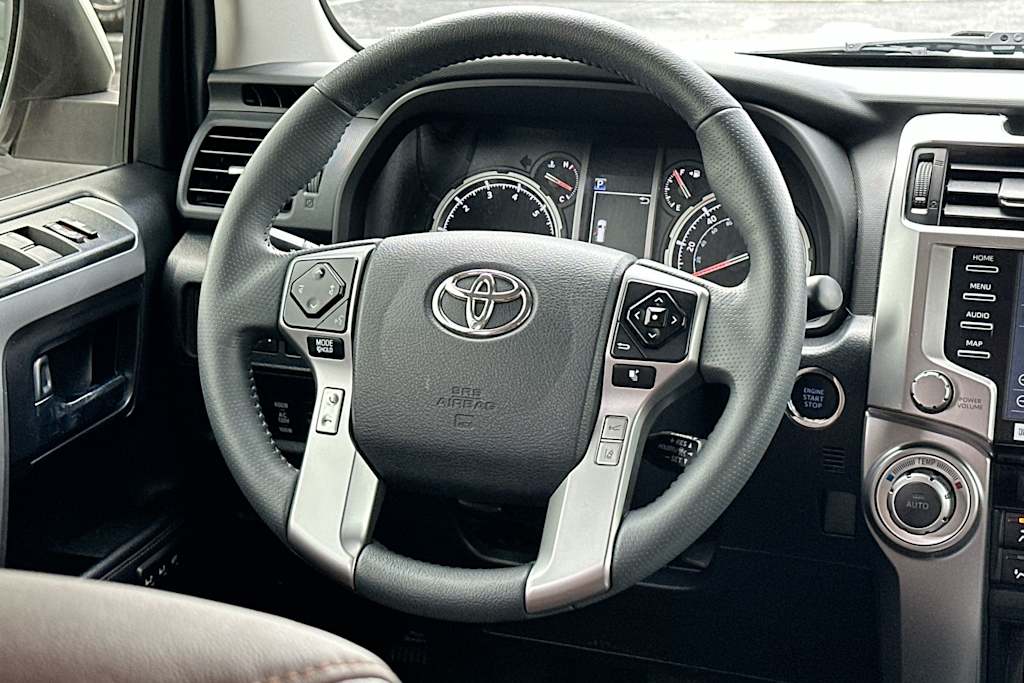 Thumbnail: 2022 Toyota 4Runner - 12