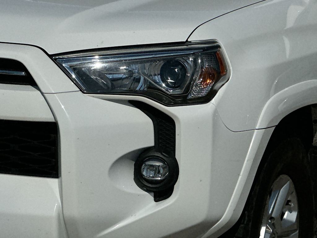 Thumbnail: 2022 Toyota 4Runner - 26