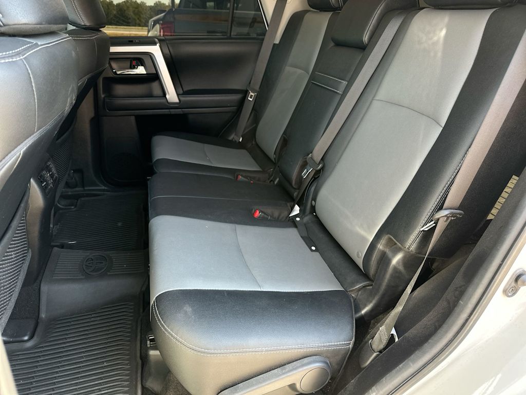 Thumbnail: 2022 Toyota 4Runner - 11