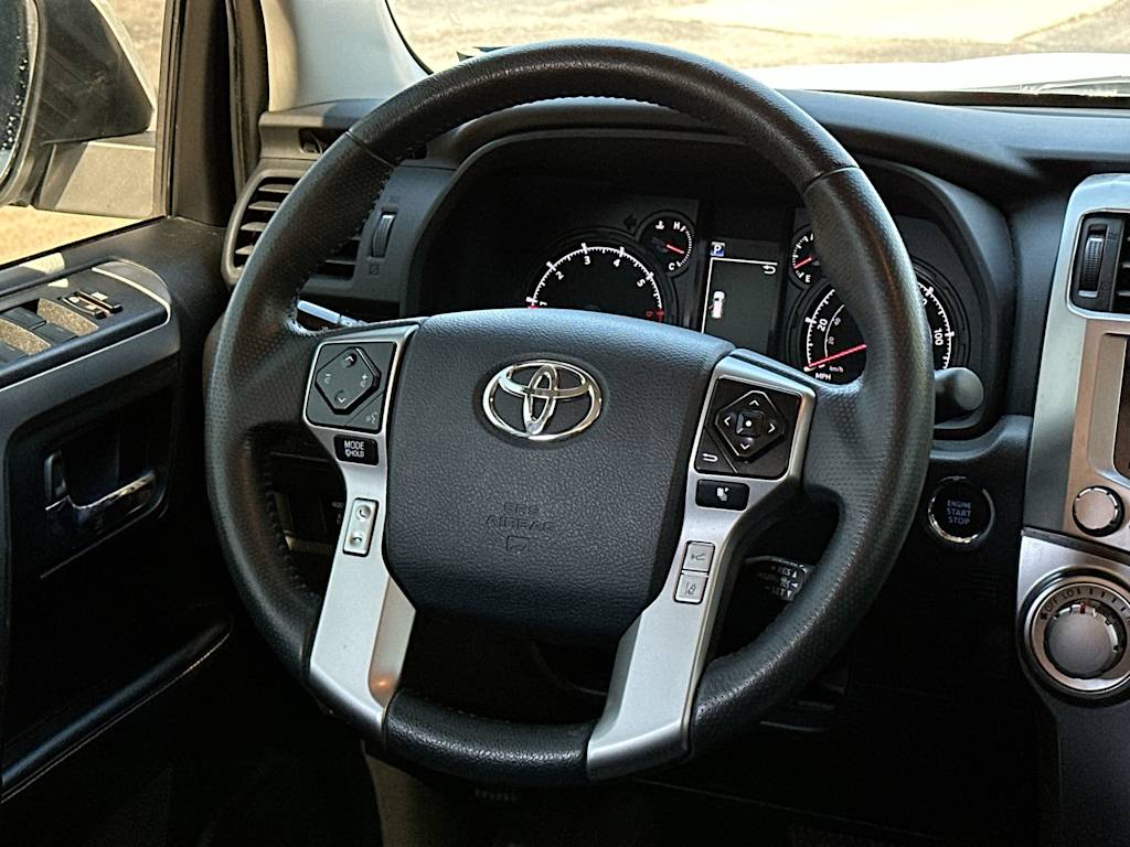 Thumbnail: 2022 Toyota 4Runner - 12