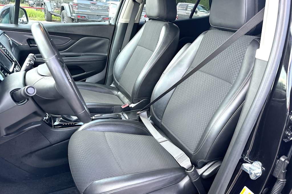 Thumbnail: 2022 Buick Encore - 10