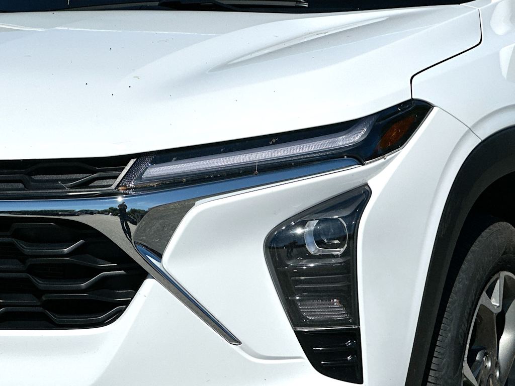 Thumbnail: 2025 Chevrolet Trax - 26