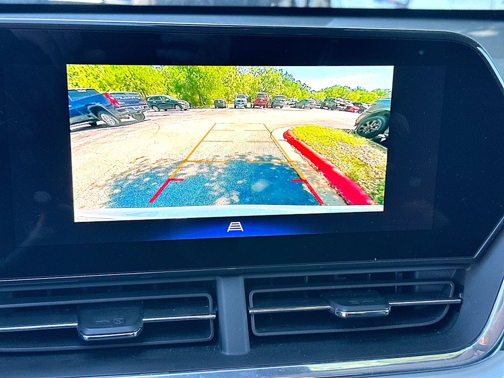 Thumbnail: 2025 Chevrolet Trax - 17