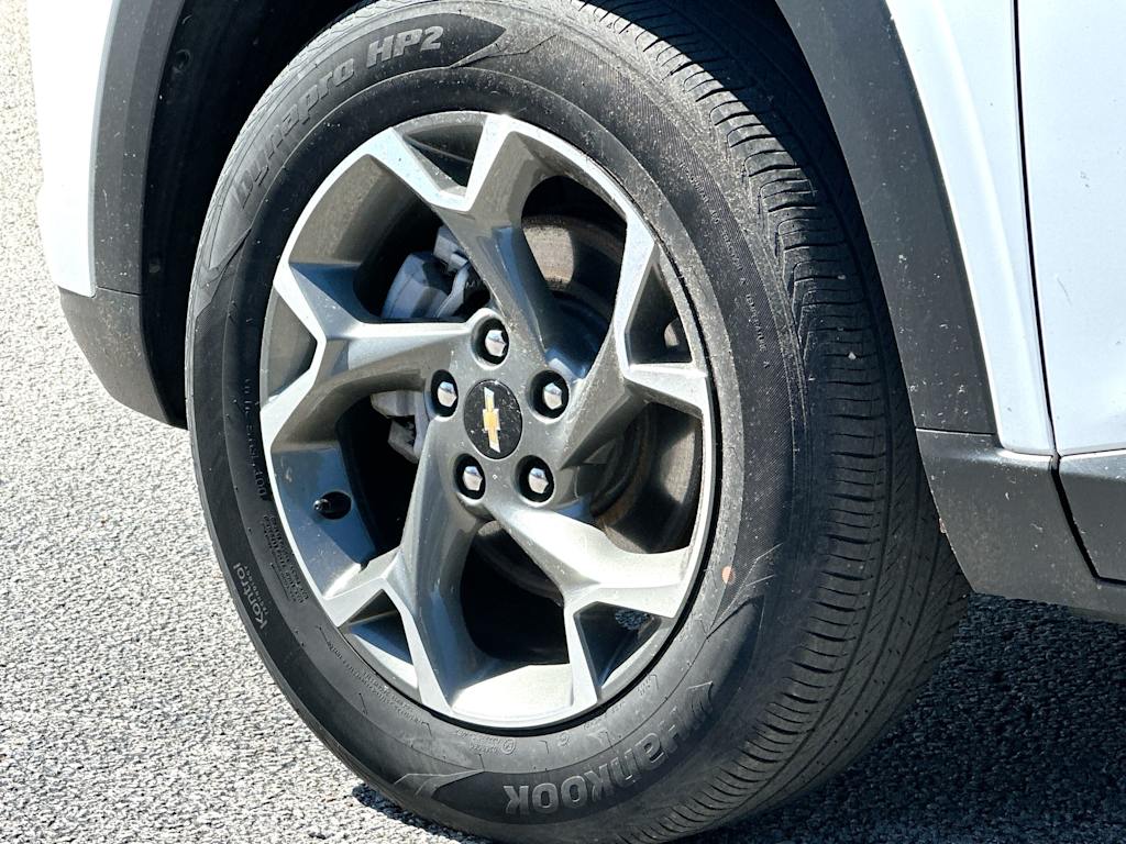 Thumbnail: 2025 Chevrolet Trax - 8