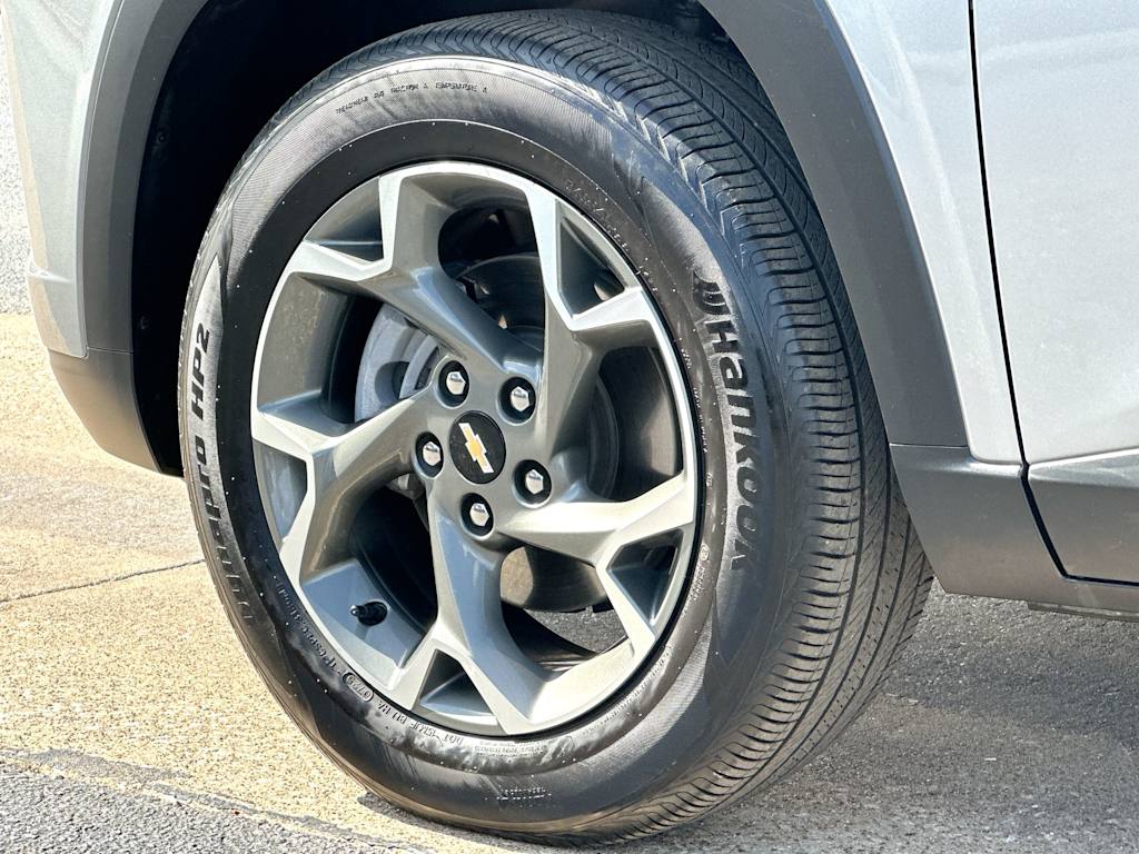 Thumbnail: 2025 Chevrolet Trax - 8