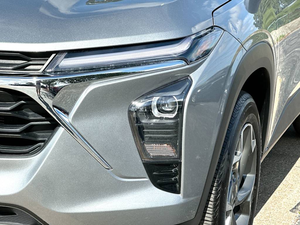 Thumbnail: 2025 Chevrolet Trax - 10