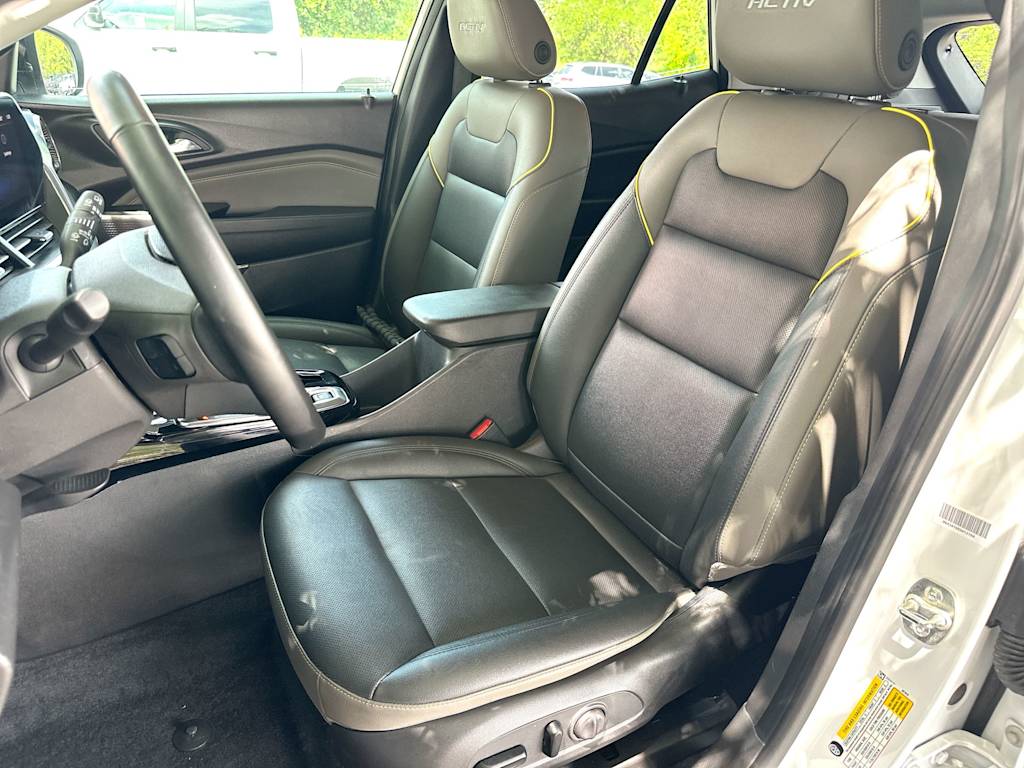 Thumbnail: 2025 Chevrolet Trax - 10