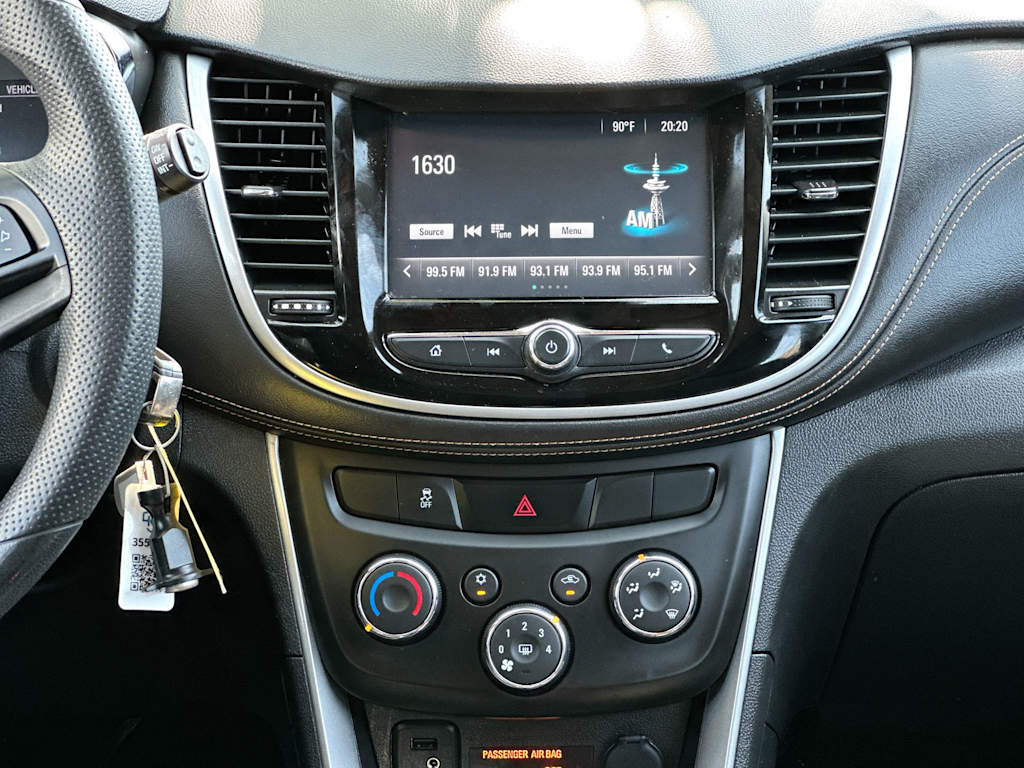 Thumbnail: 2017 Chevrolet Trax - 29