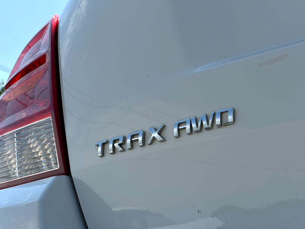 Thumbnail: 2017 Chevrolet Trax - 7