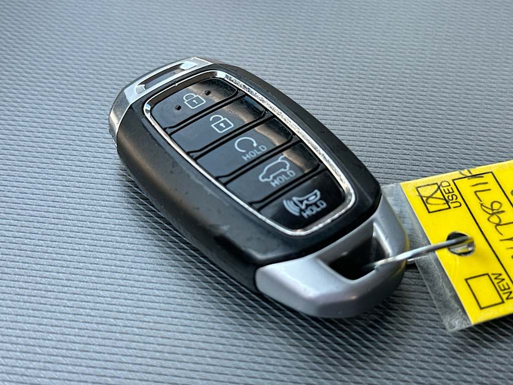 Thumbnail: 2022 Hyundai Palisade - 16