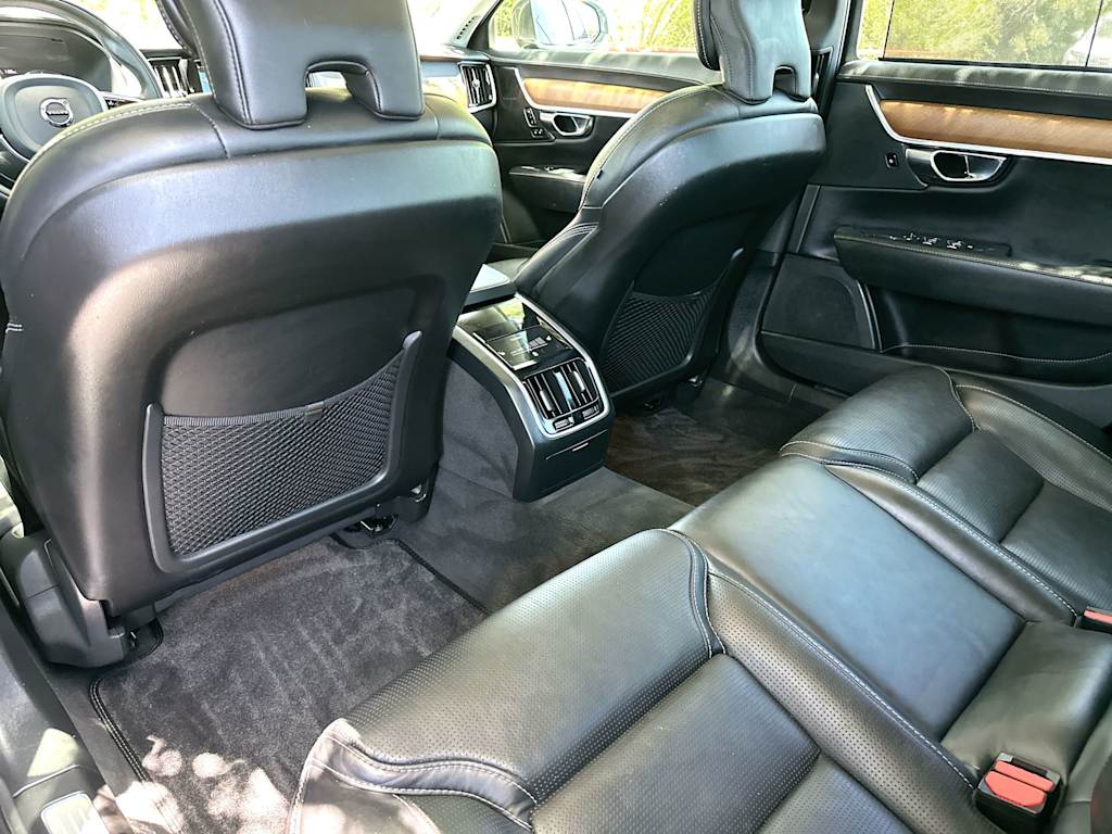 Thumbnail: 2020 Volvo S90 - 28