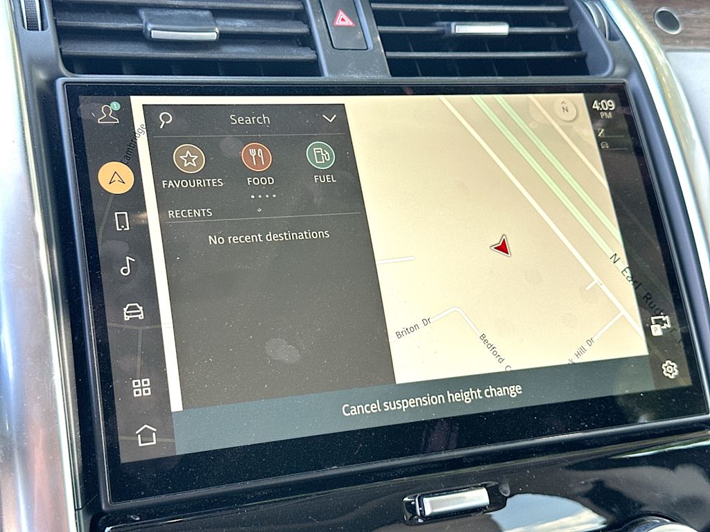 Thumbnail: 2023 Land Rover Discovery - 12