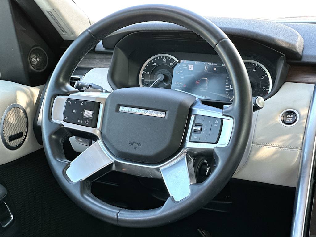 Thumbnail: 2023 Land Rover Discovery - 8