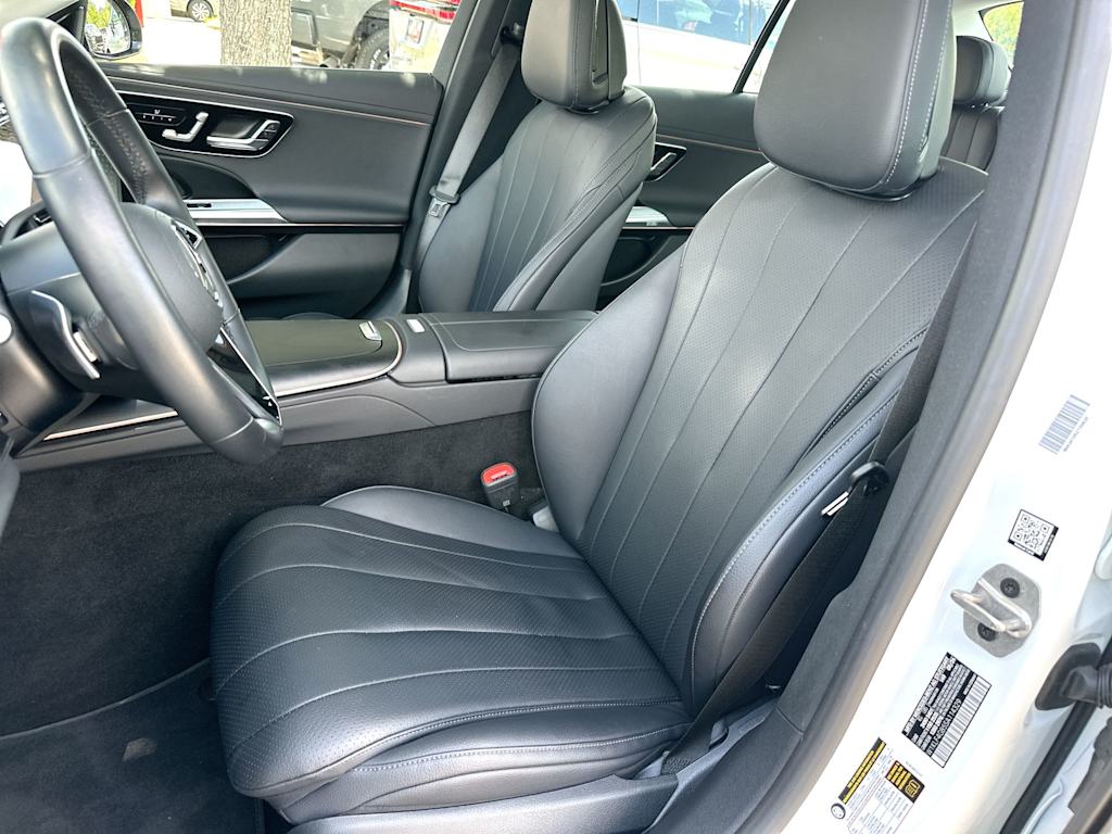 Thumbnail: 2025 Mercedes-Benz E-Class - 10