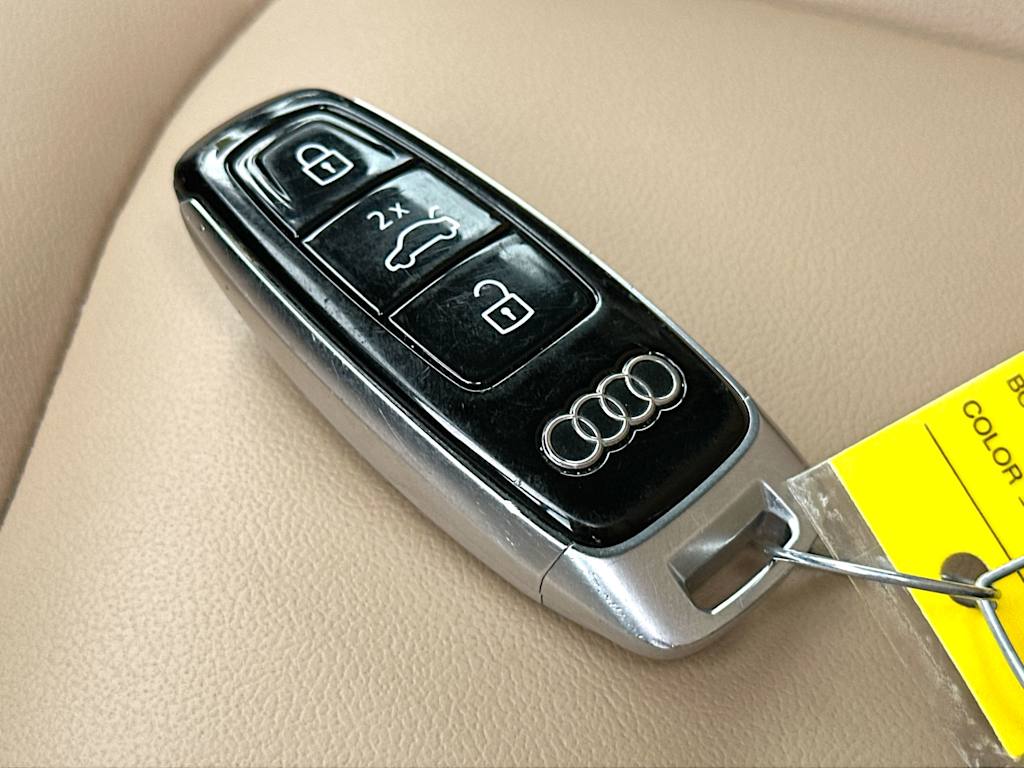 Thumbnail: 2023 Audi Q7 - 17