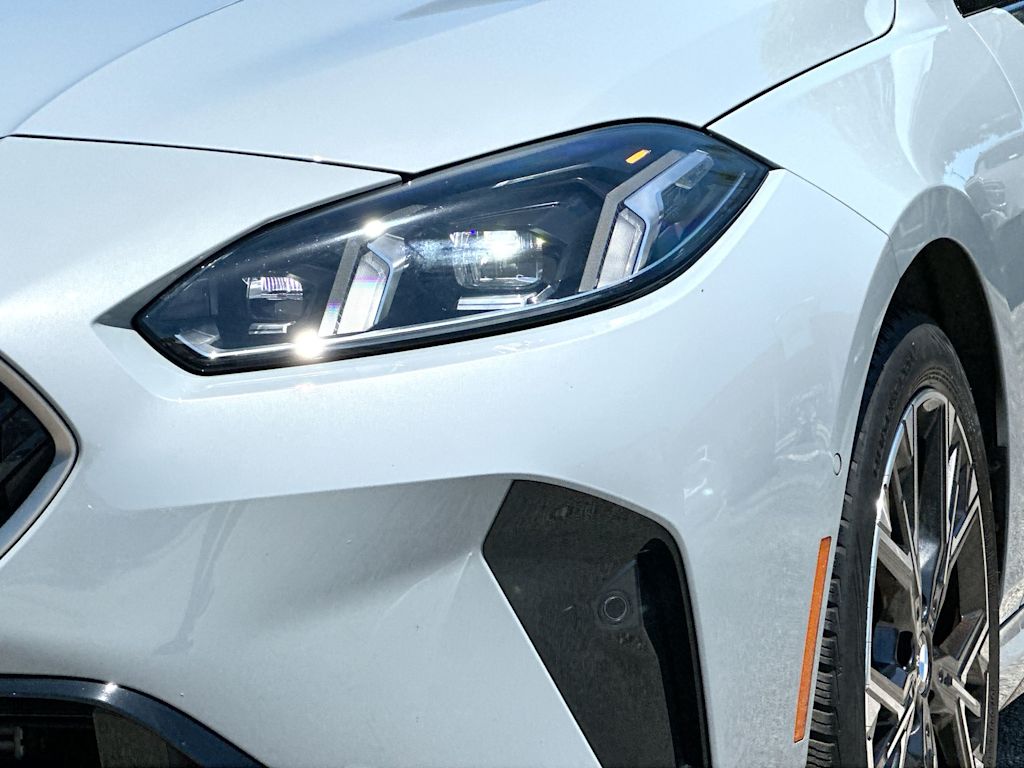 Thumbnail: 2025 BMW 2 Series - 27