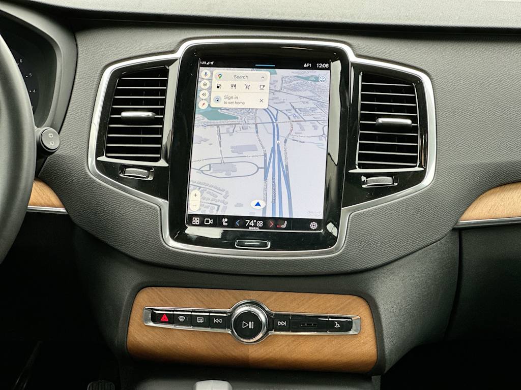 Thumbnail: 2023 Volvo XC90 - 28