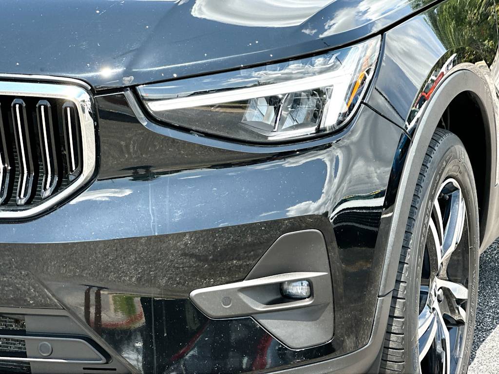 Thumbnail: 2023 Volvo XC40 - 27